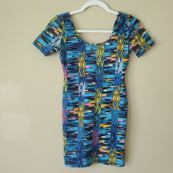 Forever 21 Blue Scoop Neck Short Sleeve Boho Geometric Mini Bodycon Dres… - Picture 2 of 4